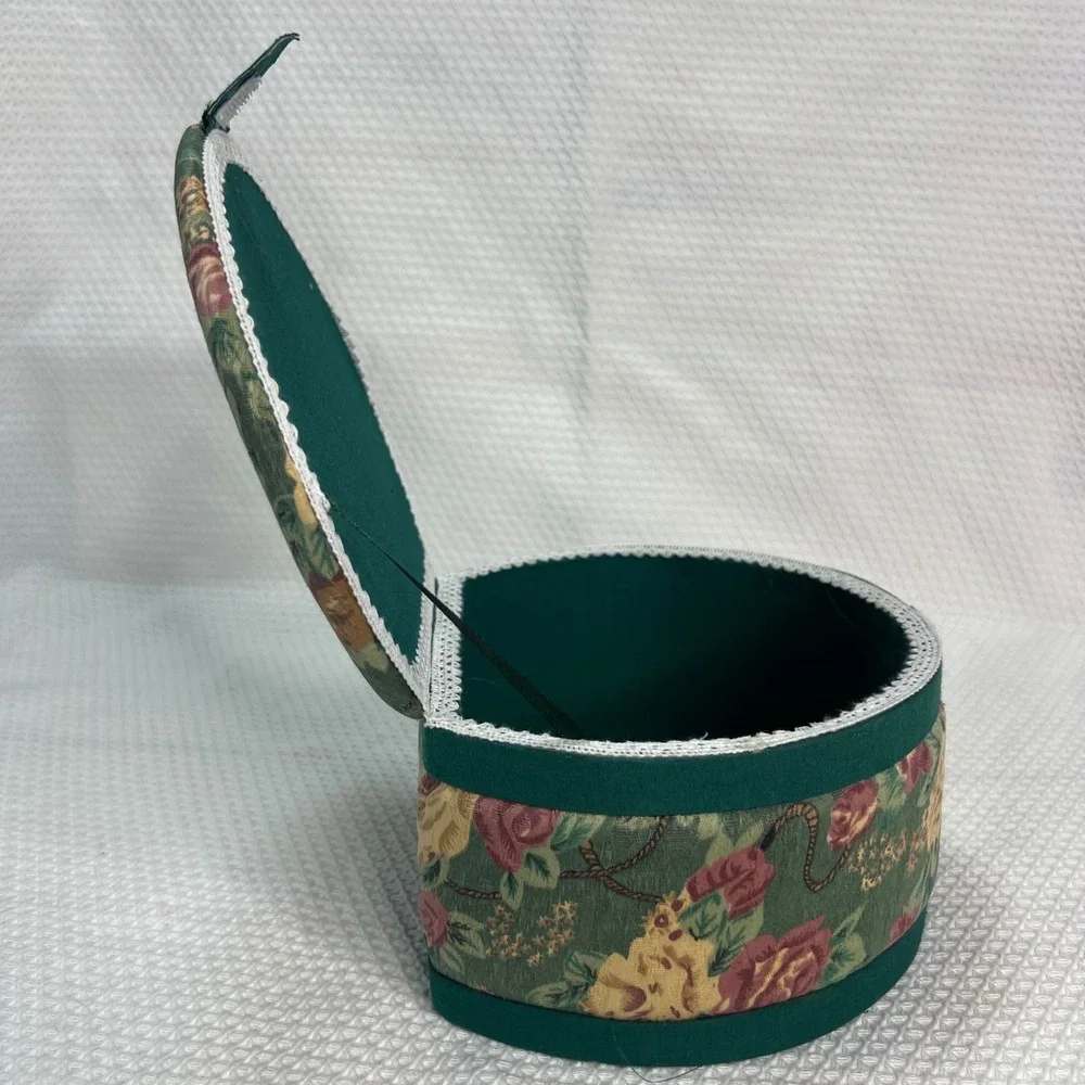 VTG Sewing/Jewelry Box Flip Up Lid Green Floral Print Lace Trim Keepsake Box
